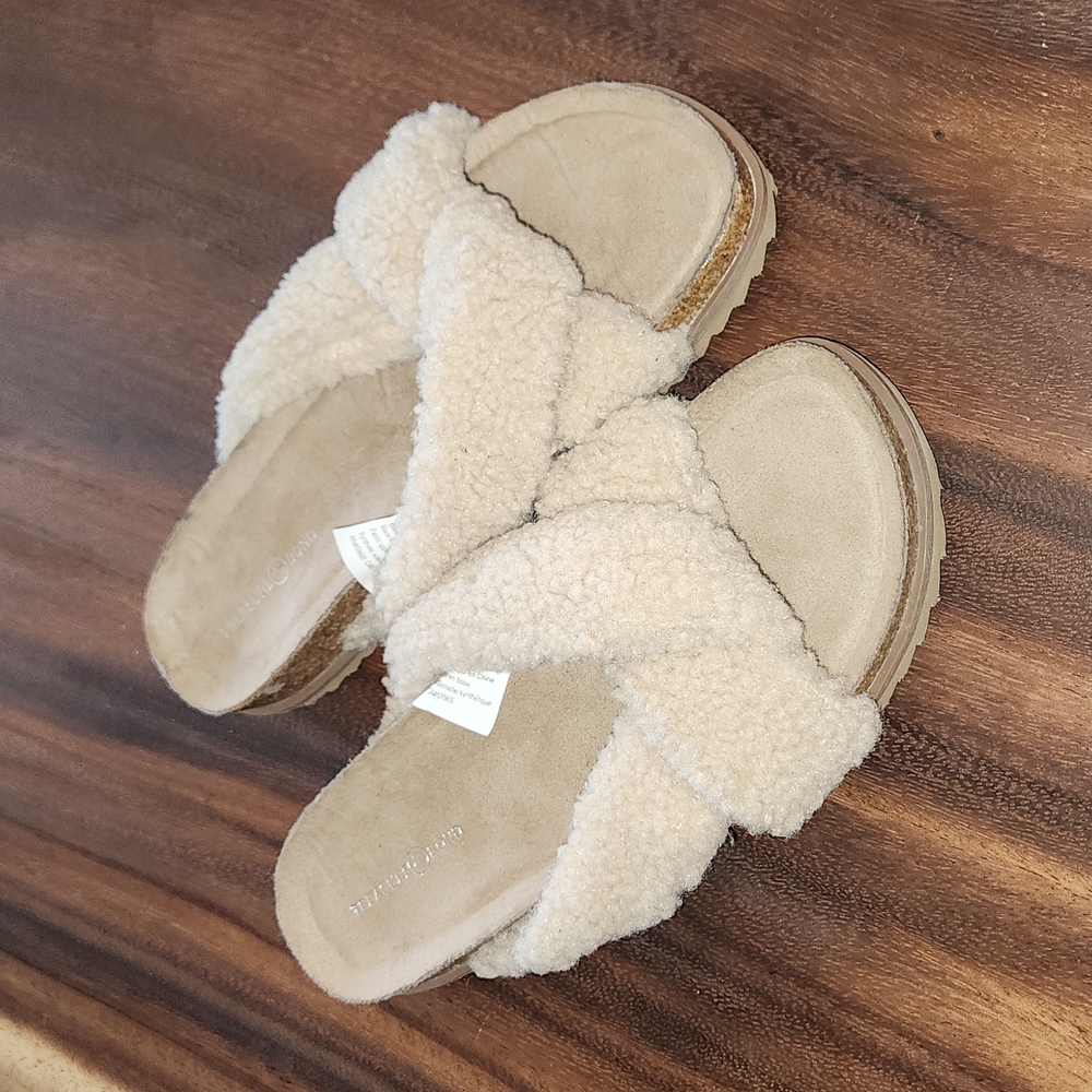 Treasure & Bond Slippers